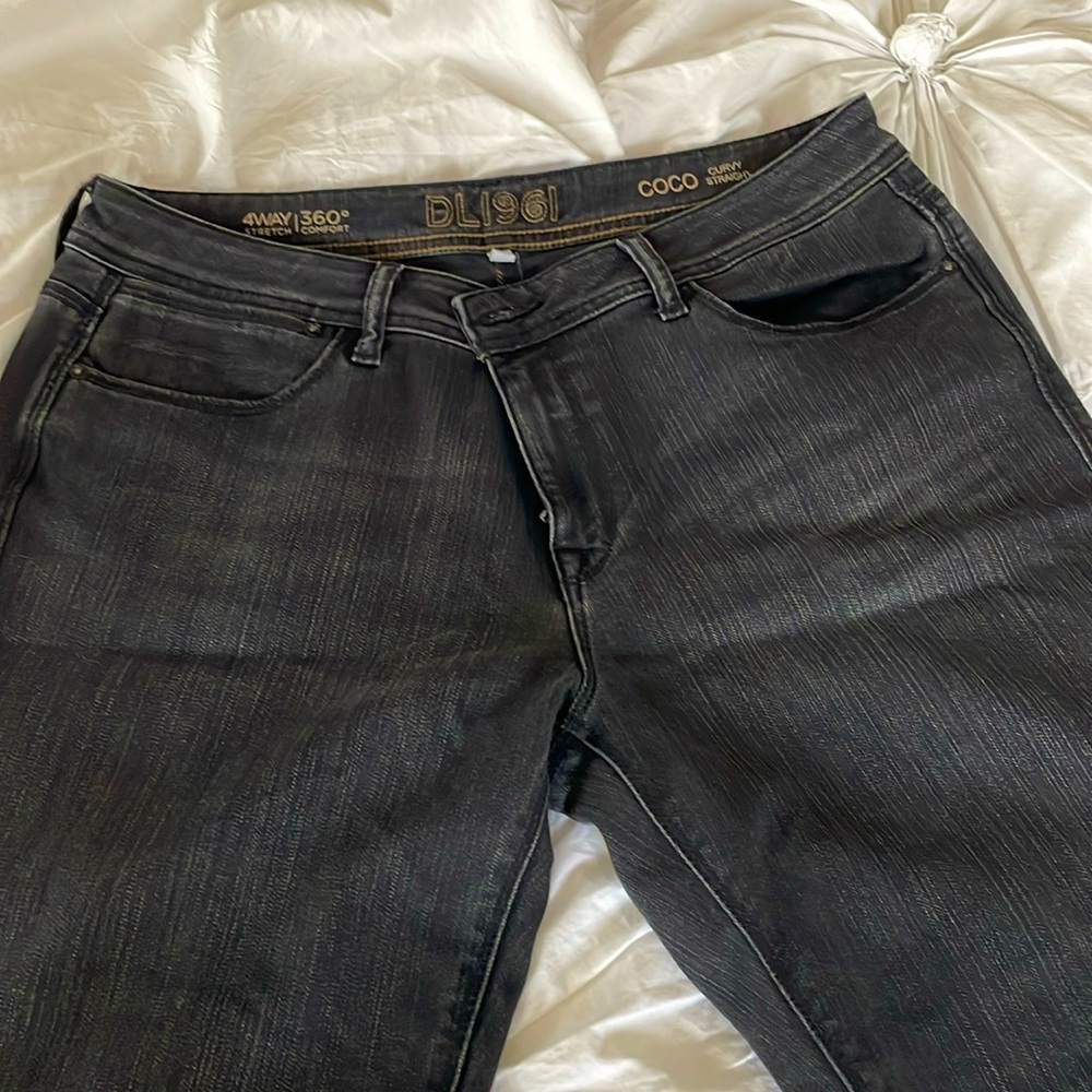 DL1961 coco curvy straight size 32 gray black jeans